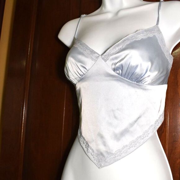 Brooklyn Karma Blue Satin Cropped Lace Trim V Neck Strappy Blouse Size Medium - Picture 4 of 12